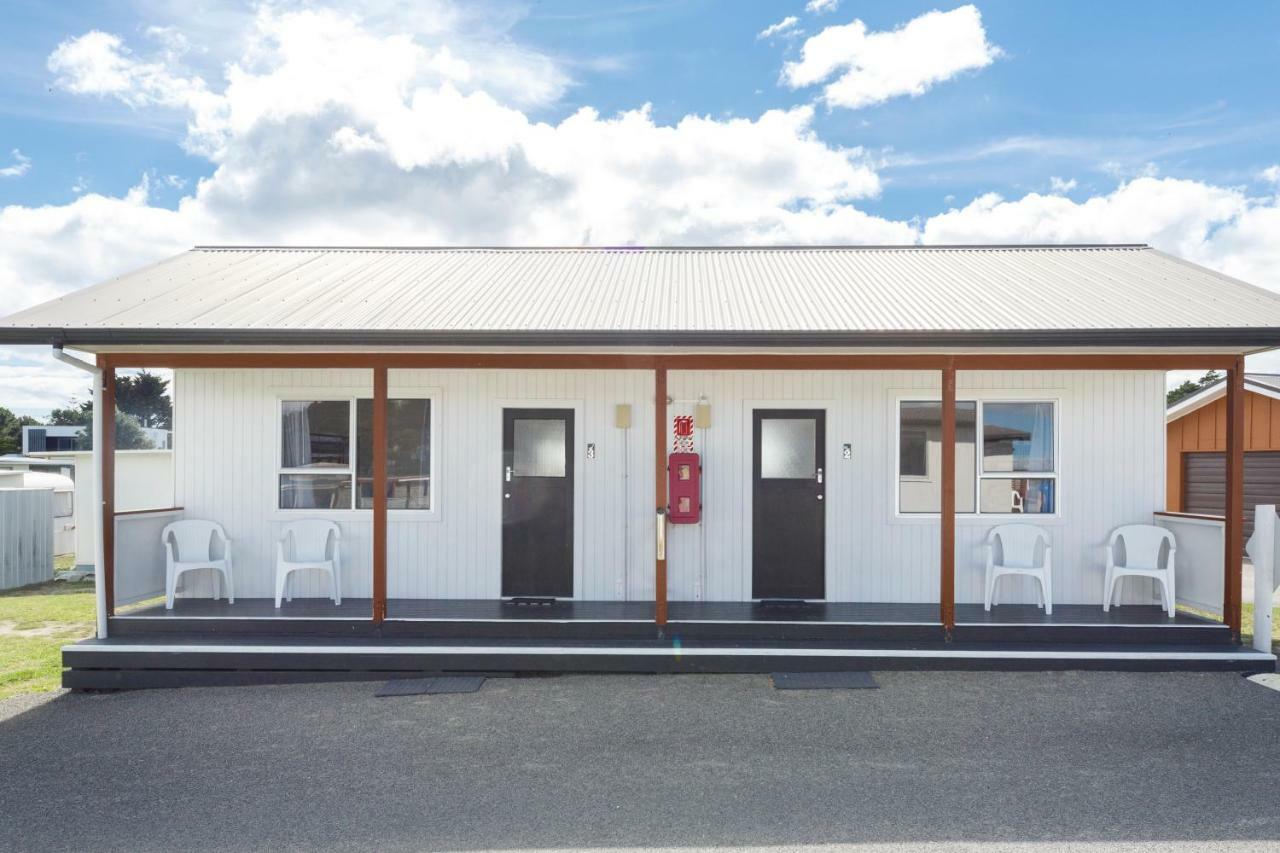 Foxton Beach Holiday Park Exterior photo